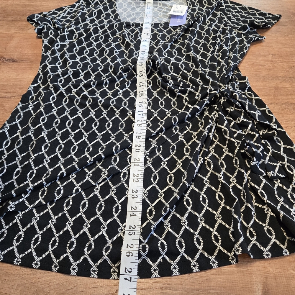 Motherhood Maternity Black and White Women's Nursing Top - Picture 4 of 6